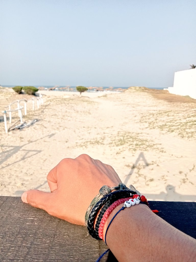 fher_towers's tweet photo. Beach please!!! https://t.co/MJLdlwRcLk