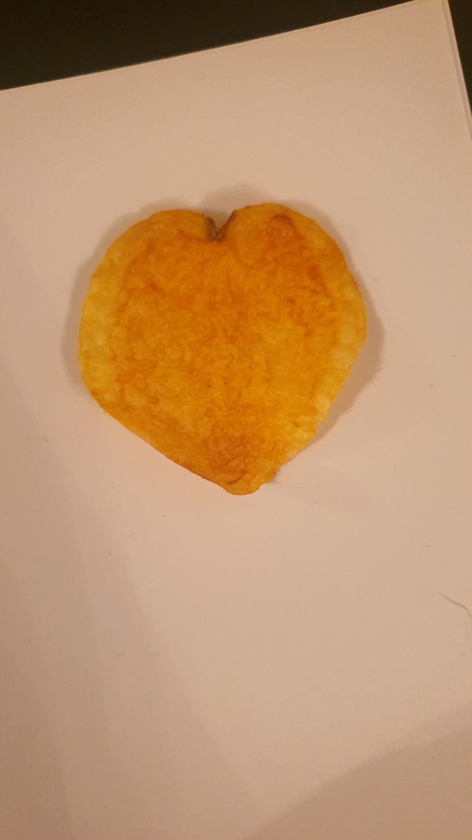 GlasgowMark's tweet photo. #lovefromwalkers roast chicken if that helps 🤣 https://t.co/rZJhAZqAmI