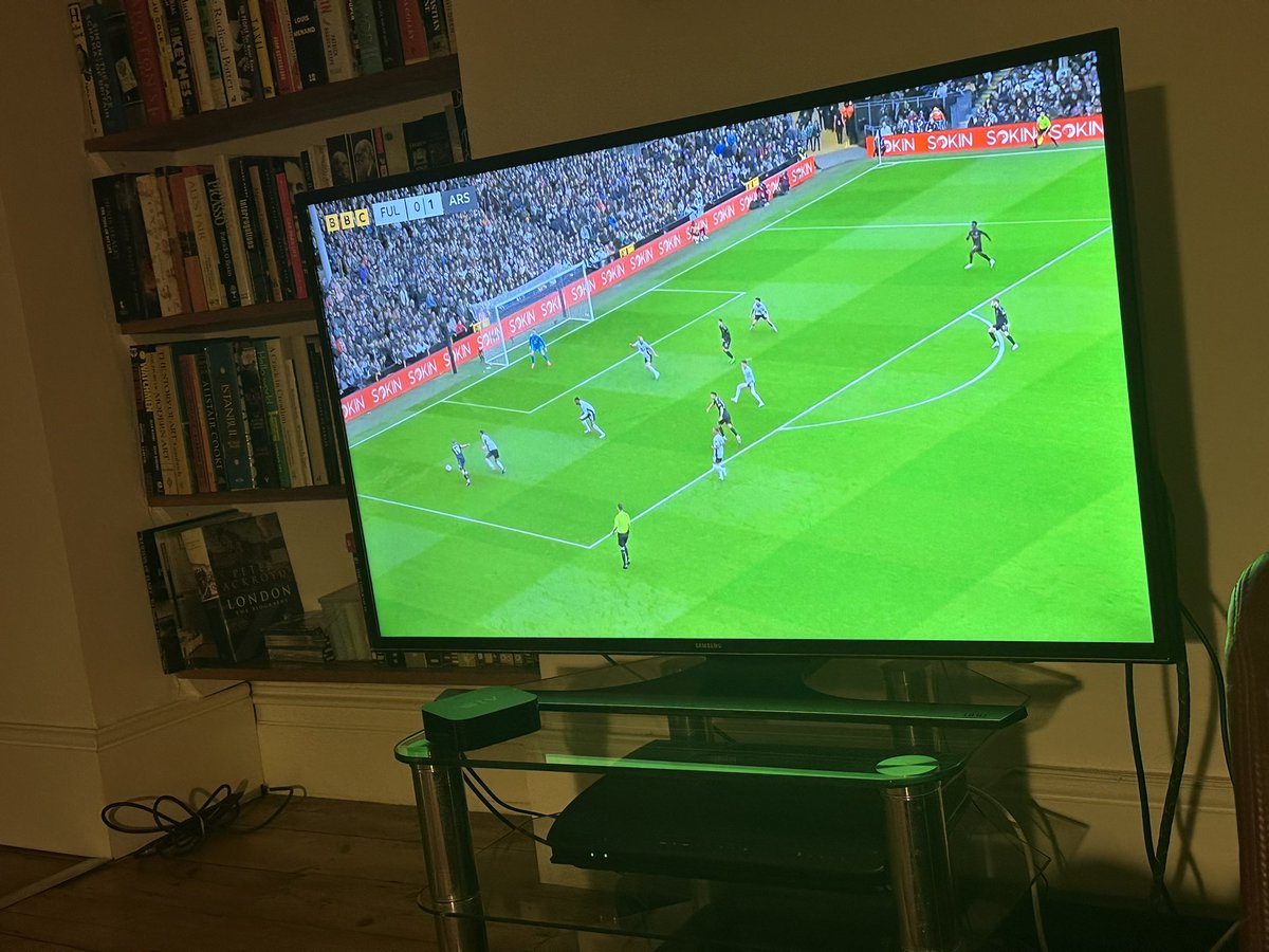 ruskin147's tweet photo. The football is very weird without commentary or analysis and anyone who says otherwise is making some lame political point. ( Also Wolves should have had a penalty) https://t.co/sQiWEzY1zk