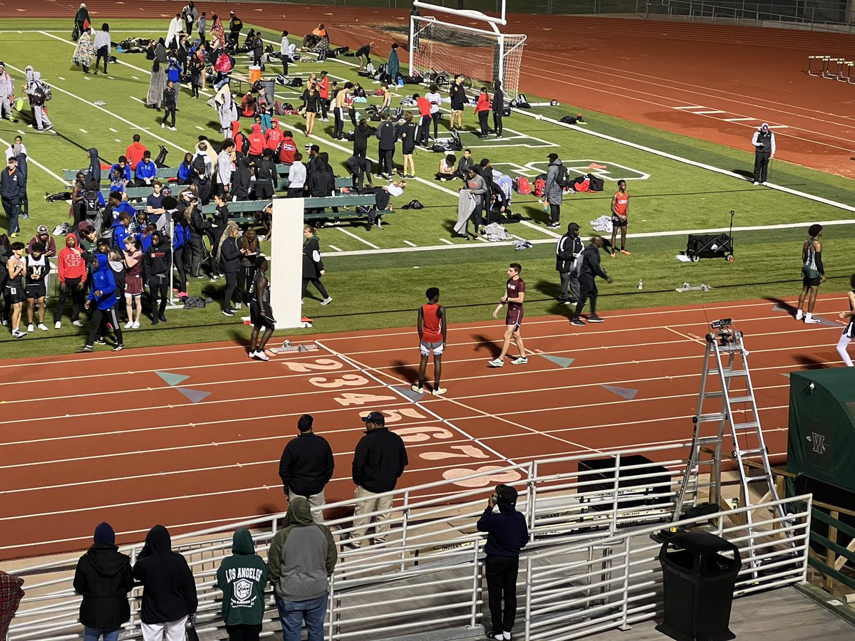 EMWestGreen's tweet photo. Repost of an old post. @_travgreen_04 #theFreshJV ran the 400m and came π₯& 4x400m and came π₯π₯π₯π₯#BackToTheLab #Options26Loading @RecruitTheHill1 #itsHIM https://t.co/Rx8xUcvr82