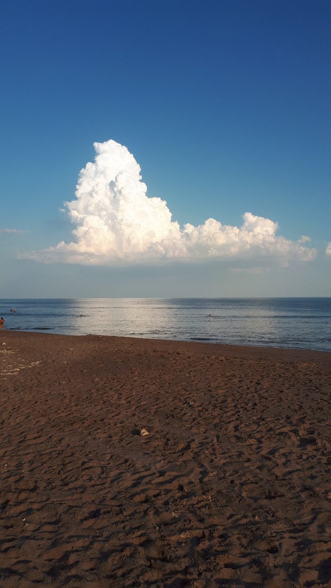 matilima28's tweet photo. Hermosa tarde en las playas  de Arenas verdes.  Loberia https://t.co/N3uN0gP2UU