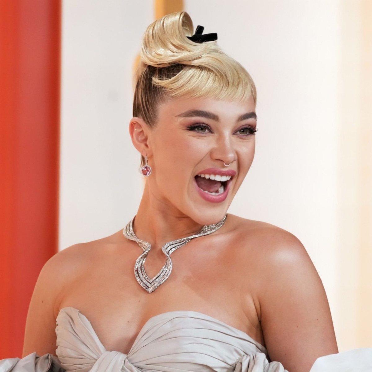 pughposts's tweet photo. FLORENCE PUGH OMG https://t.co/OXH7xsUMXH