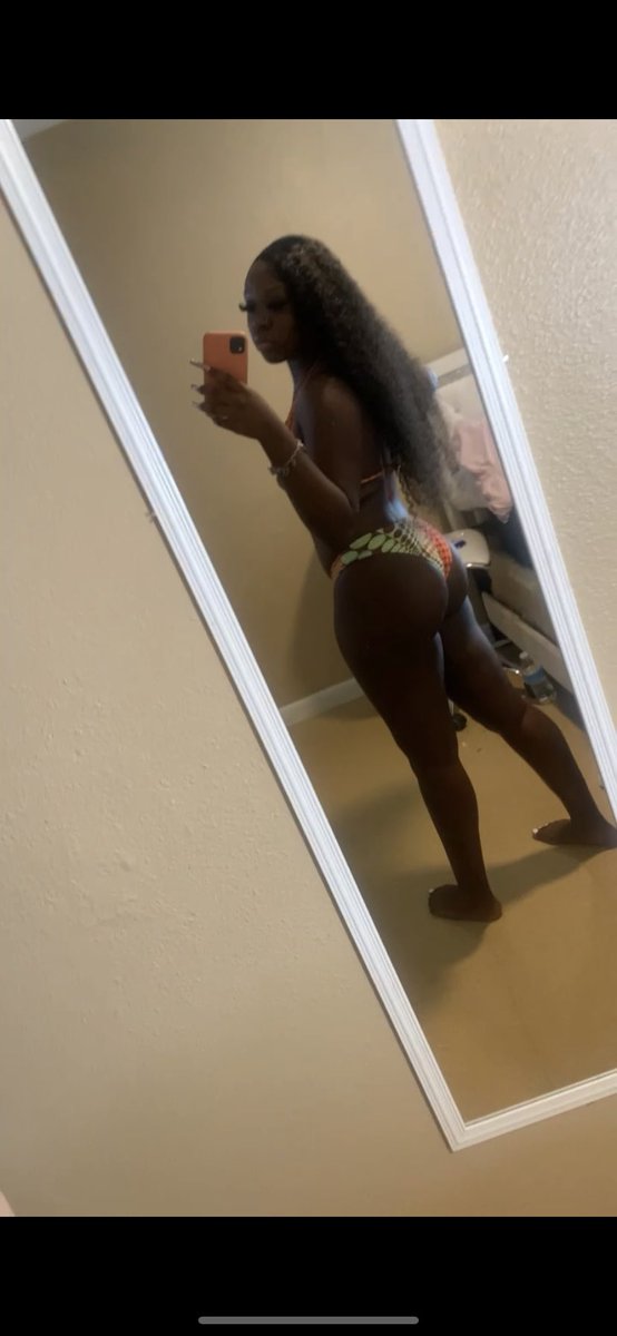itssniniii_'s tweet photo. baby weight been coming back innnnn 🤭 https://t.co/o6WPLDjNaP