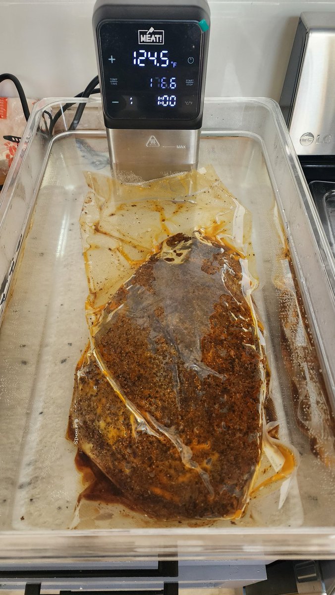 sweeney_bbq's tweet photo. Suve on the reheat on the brisket. Quick way to be MVP in the cabin for the week at Brokenbow! https://t.co/Q02dqAd2T2