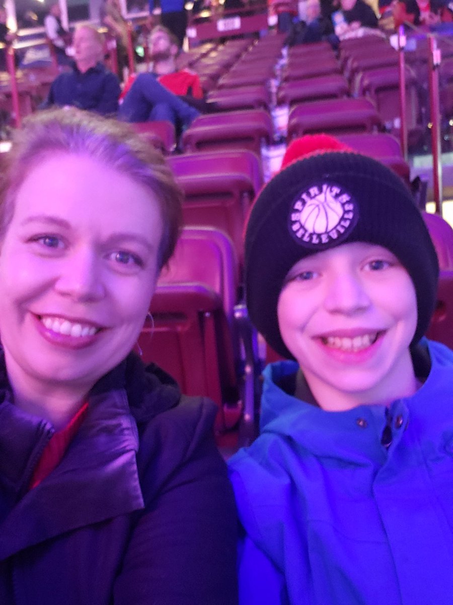 bethomatic's tweet photo. @Oshawa_Generals #selfieinyourseat Our first Gens game! Section 105, Row 3, Seats 3 and 4! Let's GOOO https://t.co/N7Vgc4wbhF