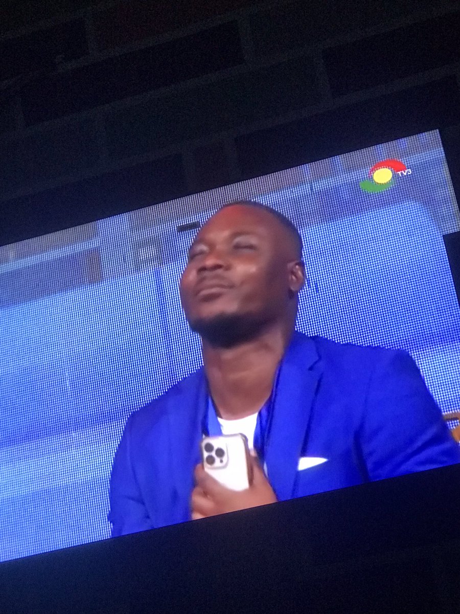 DONRICH22055829's tweet photo. #DateRushReunion Man Of The Moment 🤣😂 https://t.co/iFeB4dNQek