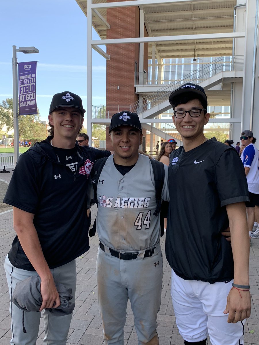 AggiesUSA's tweet photo. #SwAggies
#Caballos https://t.co/GbCLcS8kbe