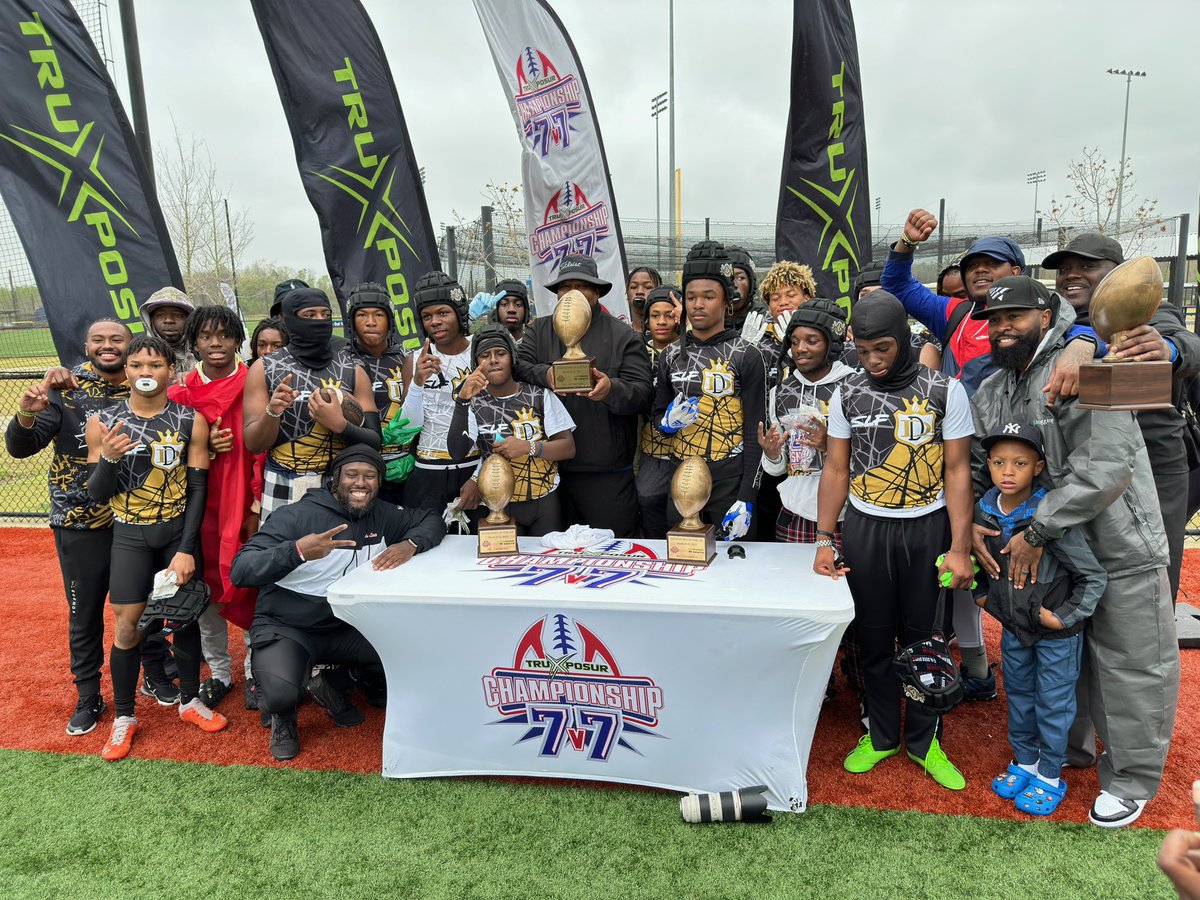 Devoted Dreamers tweet media