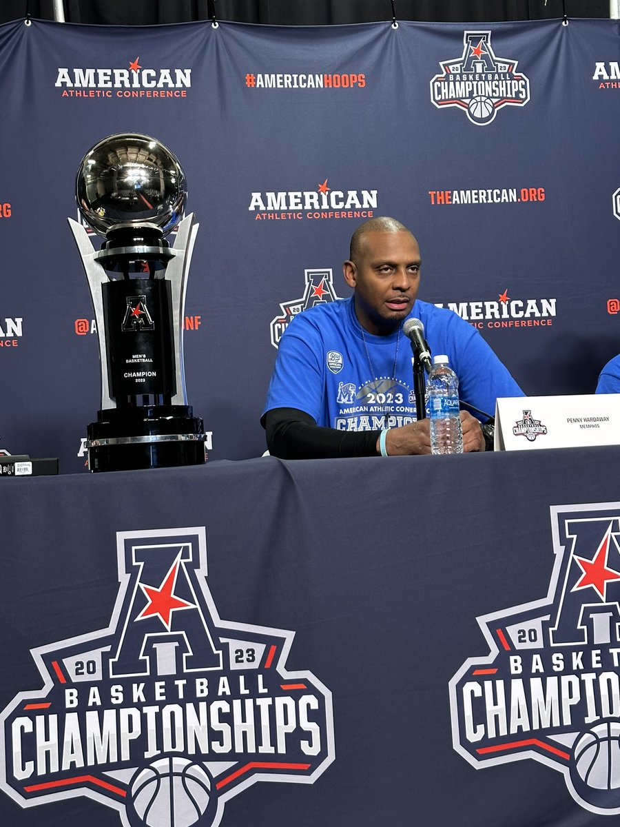pupadhyaya_'s tweet photo. Penny Hardaway: “I’m thanking God, first of all. I’m emotional in a great way for getting to hang a banner at the Laurie-Walton Center.” https://t.co/W3bGOxfq59