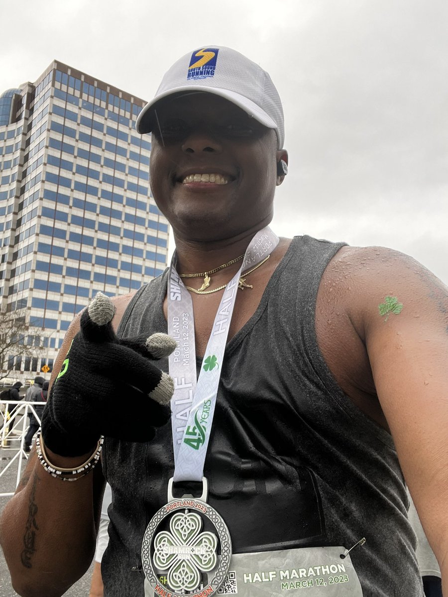 State Number 42…Oregon…Conquered! I knew I was going to eventually run one of these half marathons under rainy conditions and I got my moneys worth today in Portland, OR for the Shamrock Portland Run. #Back2BackHalfMarathons