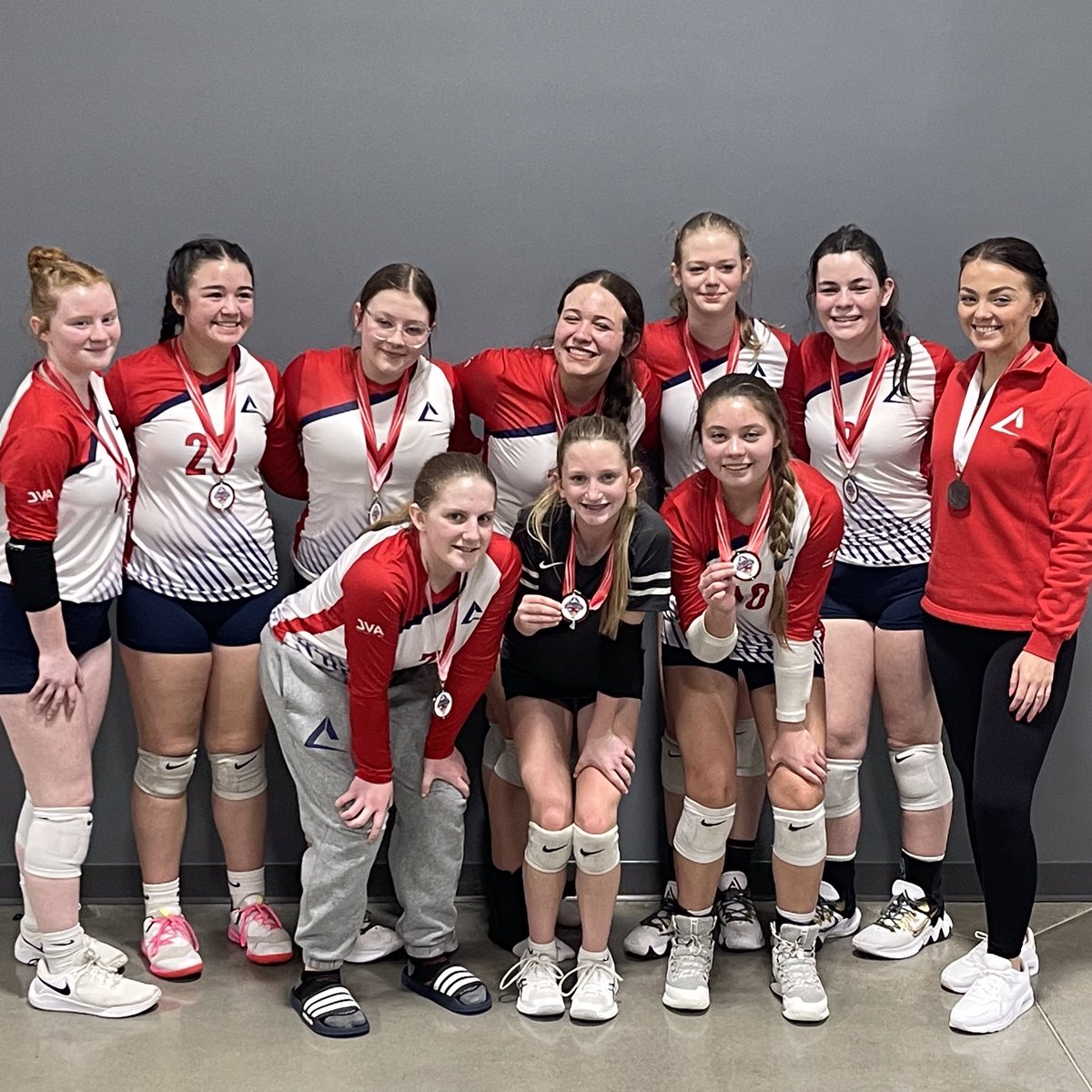 AlphaPerformVB's tweet image. Congrats to A.42 for winning Gold at Vette City Challenge and going 6-0 this weekend! #jvasponsorclub #alphaperformancevb #thepack