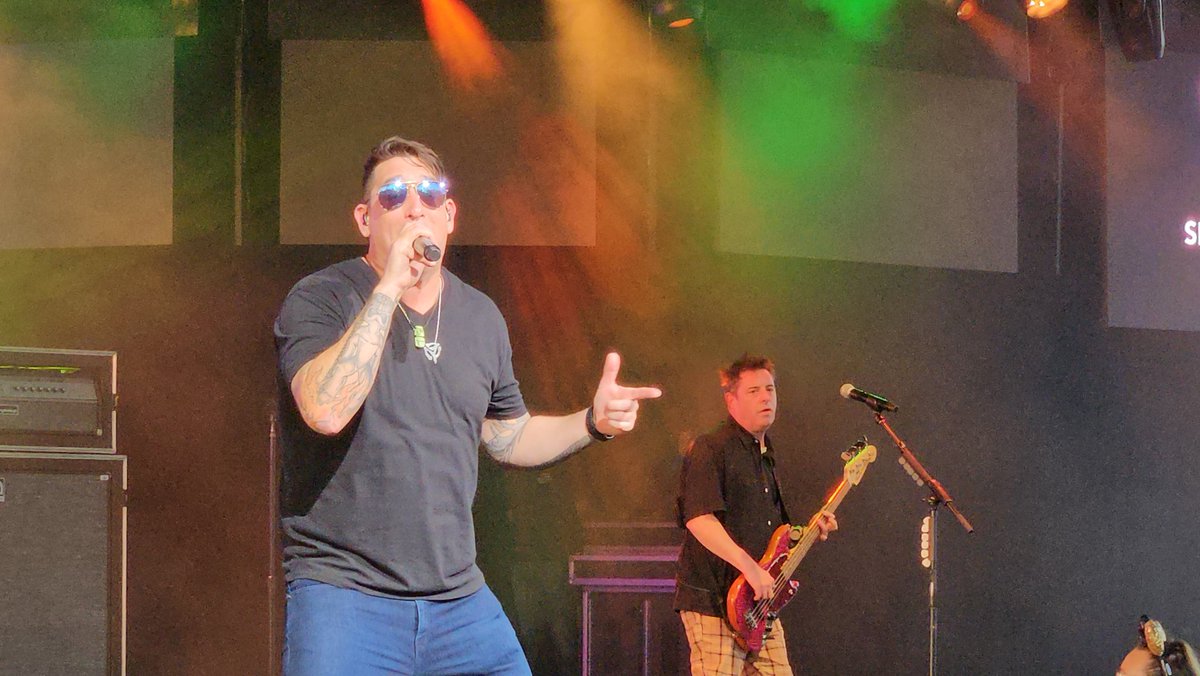 Parzival571's tweet photo. #SmashMouse Smashmouth concert at WDW. https://t.co/7u2ABmb2hg