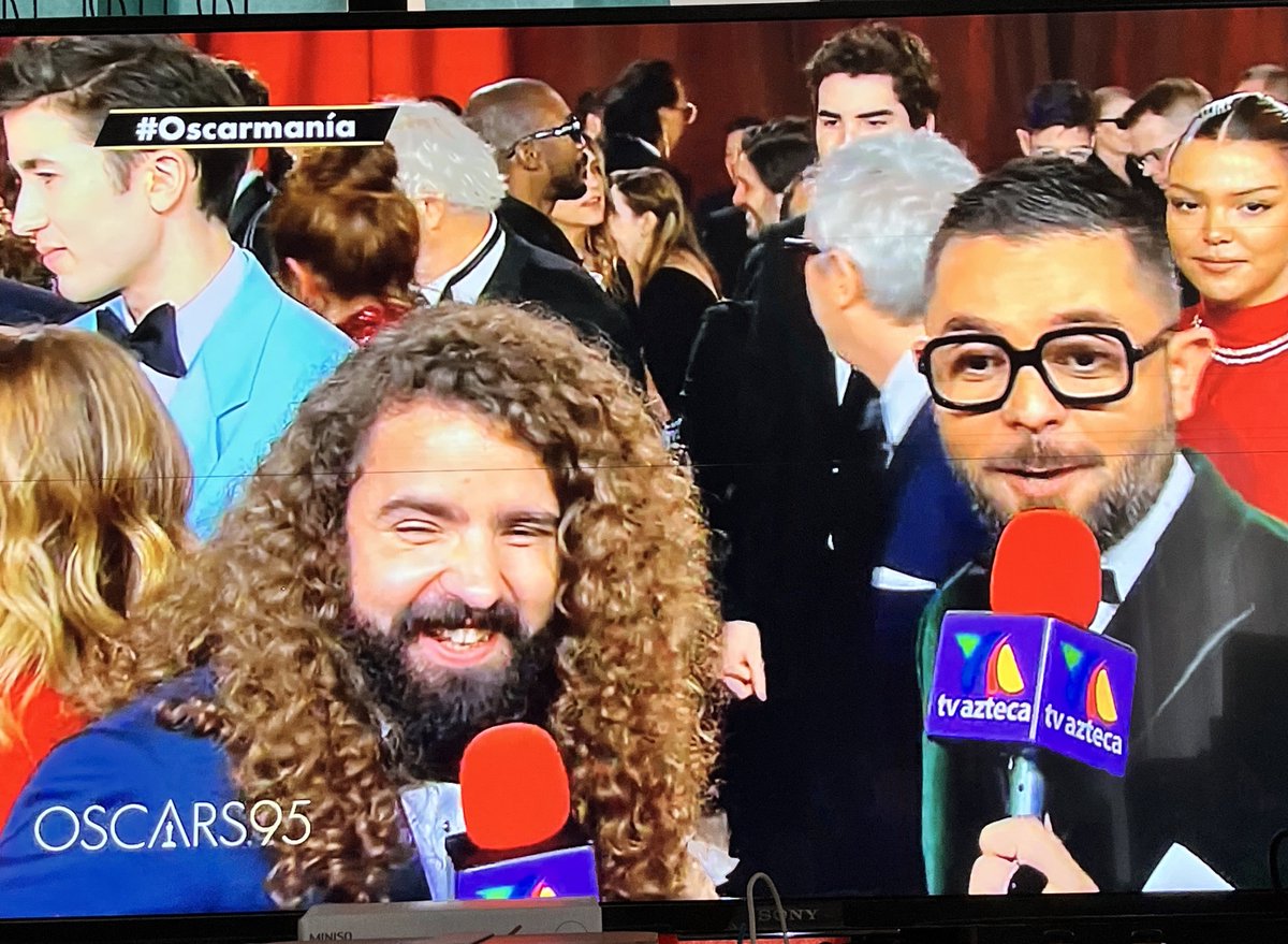 karla_reytri's tweet photo. #Oscarmanía siento que ese wey se va a poner a llorar en cualquier momento, se ve tan feliz Javier Ibarreche 🥹 https://t.co/8Y3pRBXMyy