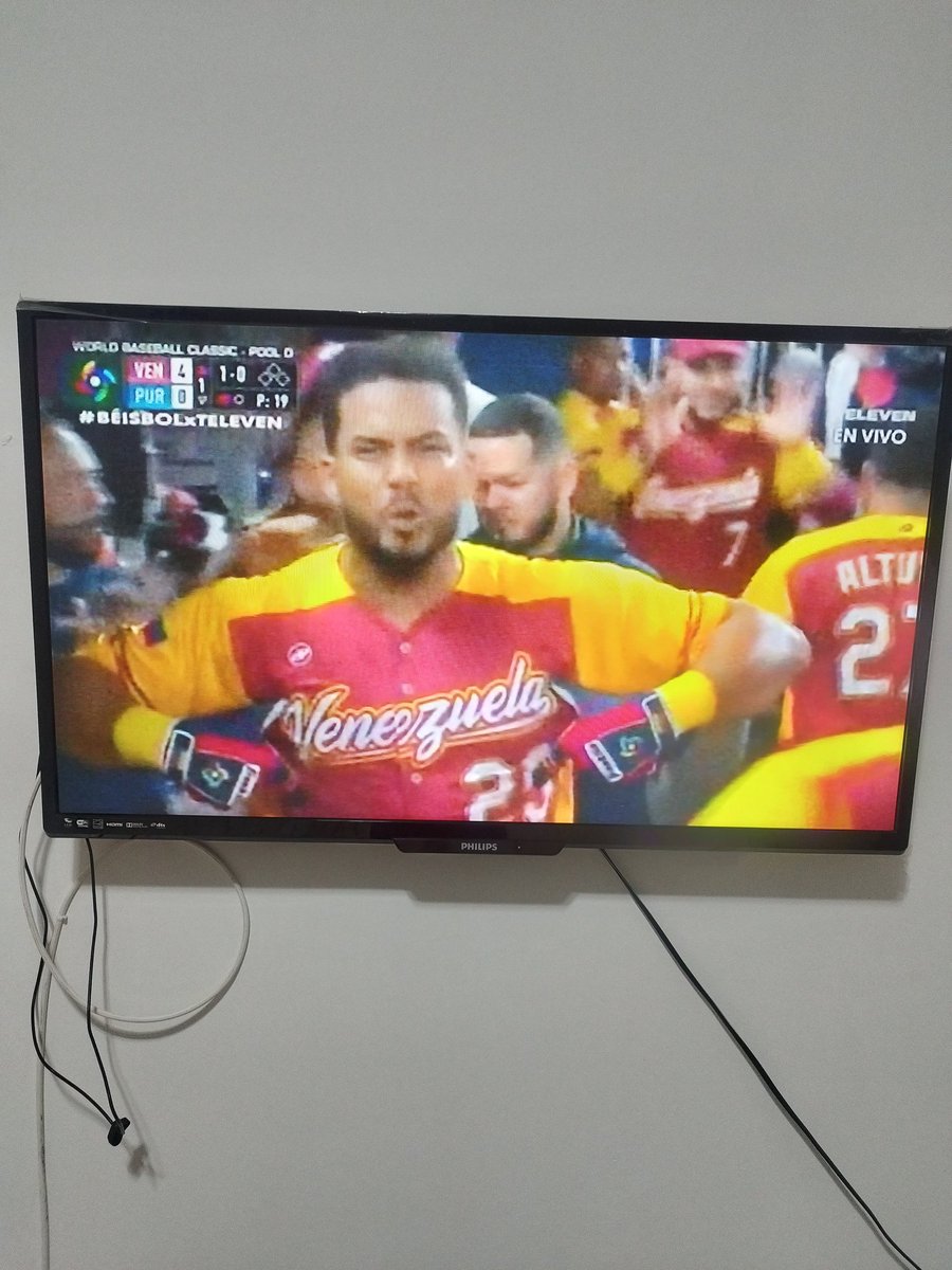 EliasLHD8317's tweet photo. Vamos Venezuela. Nuestra Venezuela. #BEISBOLXTELEVEN https://t.co/Vw872E2ZMr