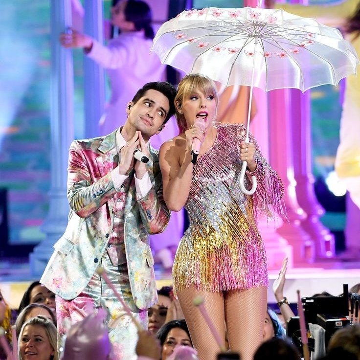 rubwood_'s tweet photo. I'll never understand why people hate on Me! so much, it was the perfect song to star the Lover era and it's a bop😭😭😭 https://t.co/07kSTdBobP