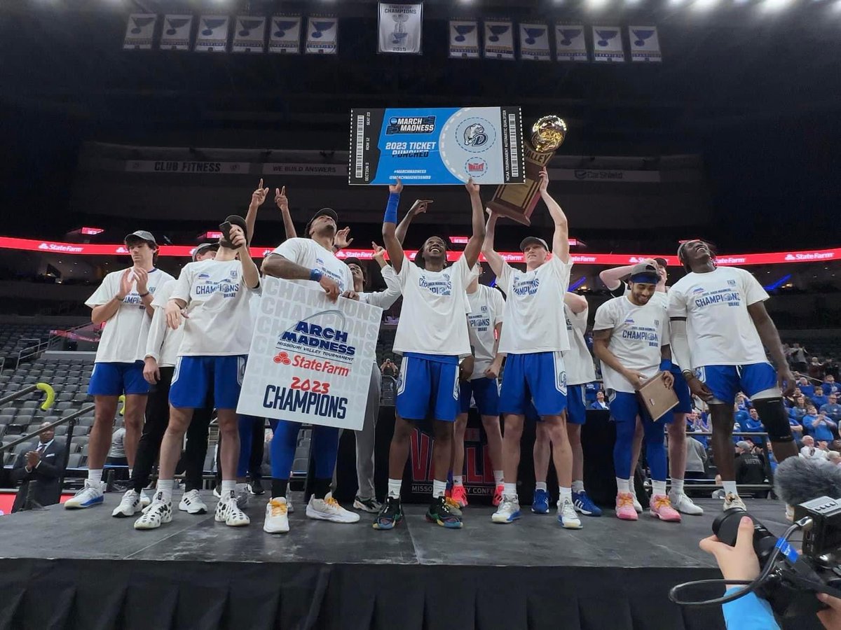 What a time to be a Bulldog.

For the first time in school history, <a href="/DrakeWBB/">Drake Women's Hoops</a> &amp; <a href="/DrakeBulldogsMB/">Drake Basketball</a> claim the <a href="/ValleyHoops/">ValleyHoops 🏀</a> Tournament crown in the same season 👑 🐶🏀

#DSMHometownTeam