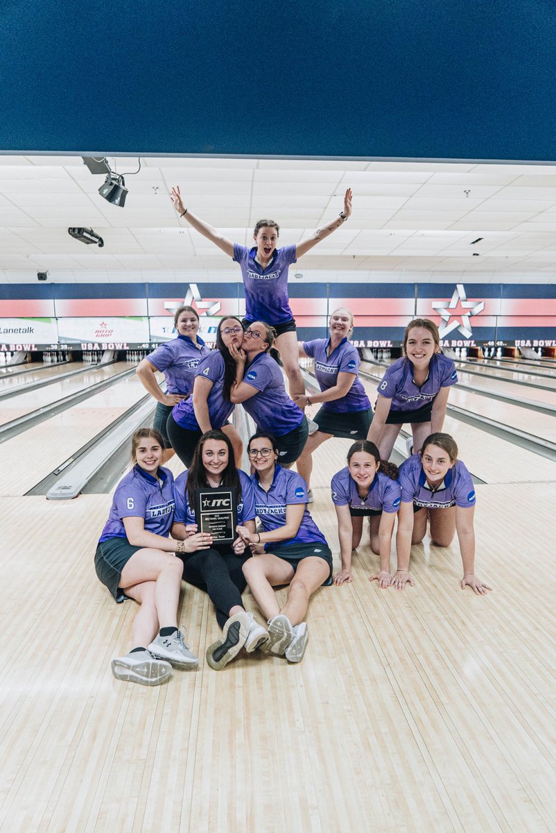SFA_Bowling's tweet photo. 𝐋𝐞𝐭’𝐬 𝐆𝐨 𝐓𝐨 𝐕𝐞𝐠𝐚𝐬 😤

#AxeEm x #RaiseTheAxe x #MakeItHappen https://t.co/dtv22L4Oz0