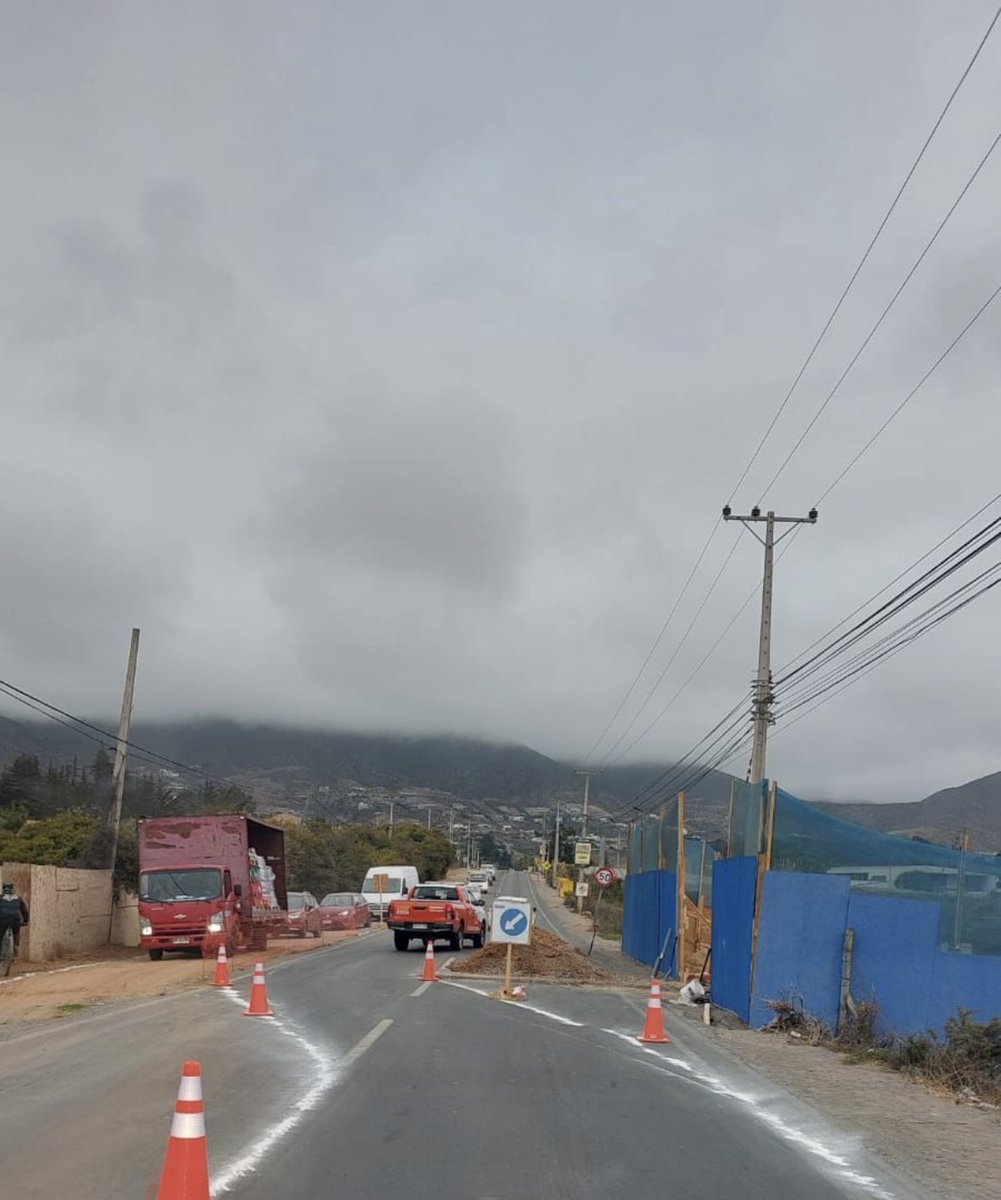 carobarquin's tweet image. Gente de #LaSerena que mañana usa #CuatroEsquinas , recuerde que habrá corte y desvío . Sería bueno salir un poco antes de lo habitual de casa . Lo más probable es que quede la patá 🫣 ojalá empiece a las 9 a funcionar 🤭#ModoLunes @BarrioUlriksen