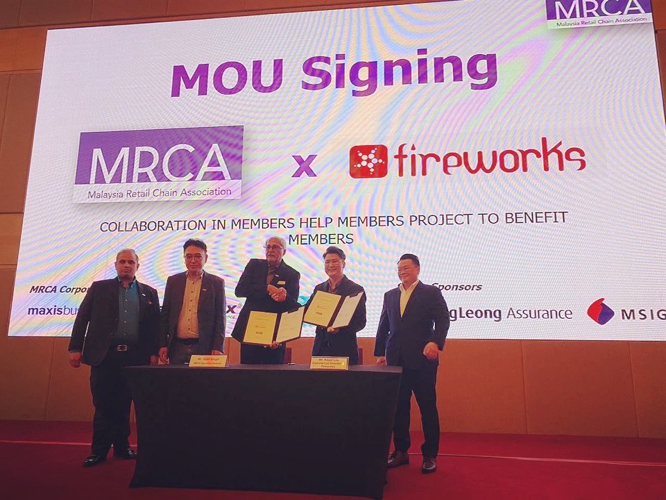 yanzerlee's tweet photo. MOU between Malaysia Retail Chain Association and Fireworks as the official tech partner providing Retail & Association Tech. MRCA currently consists of 500 brands, amounting to around 25,000++ retail outlets.
#retailtech #retailtechnology #associationtech #retail #digitisation https://t.co/JRxXz7GdBc