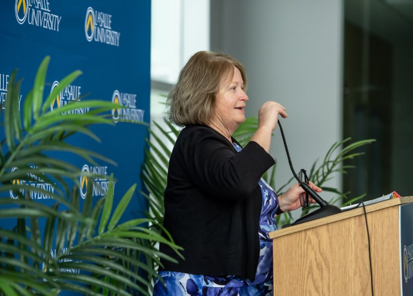 In 2022, Ellen Reilly, ’83, became the first woman to serve as Chair of La Salle’s Board of Trustees. Learn about her role at La Salle and her professional journey. #WomensHistoryMonth
lasalle.edu/blog/2022/03/1…