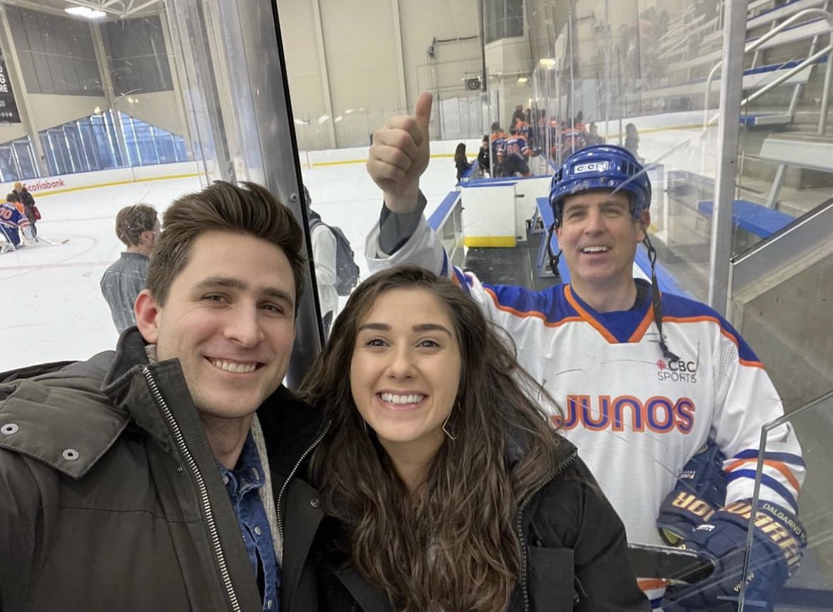 NHLAlumni's tweet photo. The stars aligned for the return of the #JunoCup!✨

Who would you cheer on? 
Team #NHLAlumni &amp; Professional Women’s Hockey OR Team Musicians? 🎶 https://t.co/u9KPzY5Mps