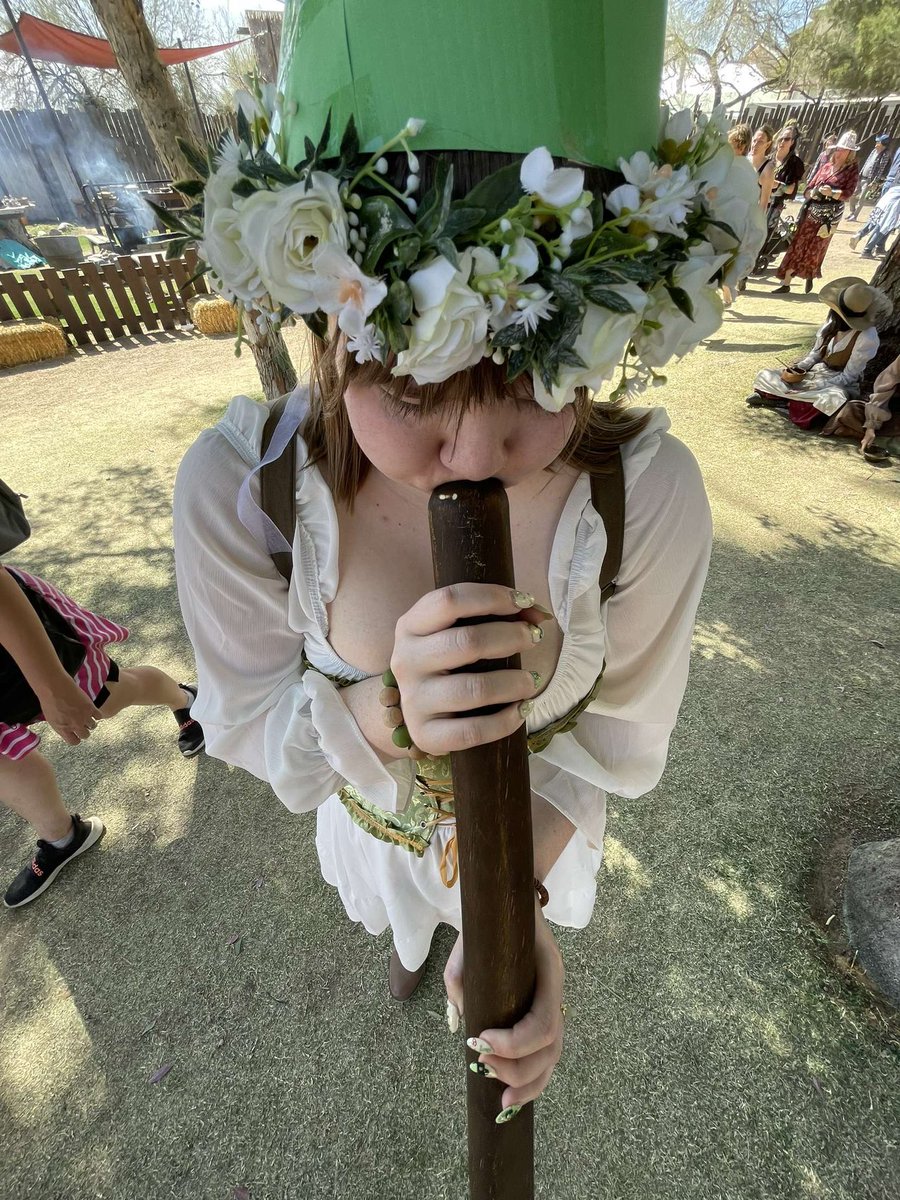 You are walking in the woods and pass a faerie playing a didgerido, what do you do? 
#azrenaissancefestival #measababymeme #azrenfaire #azrenaissancefestival2023 #faerie #fairycore #fairy #cosplay #didgeridoo