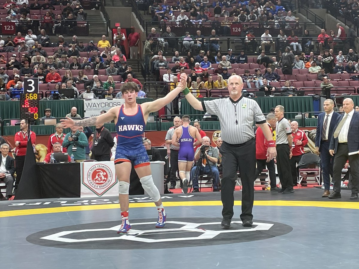 Matt_NBC4's tweet photo. STATE CHAMP! Dylan Newsome from Hartley wins the school’s first ever state title. Div. 2, 175 lbs @BHHSWrestling https://t.co/2RbBsEjvgo