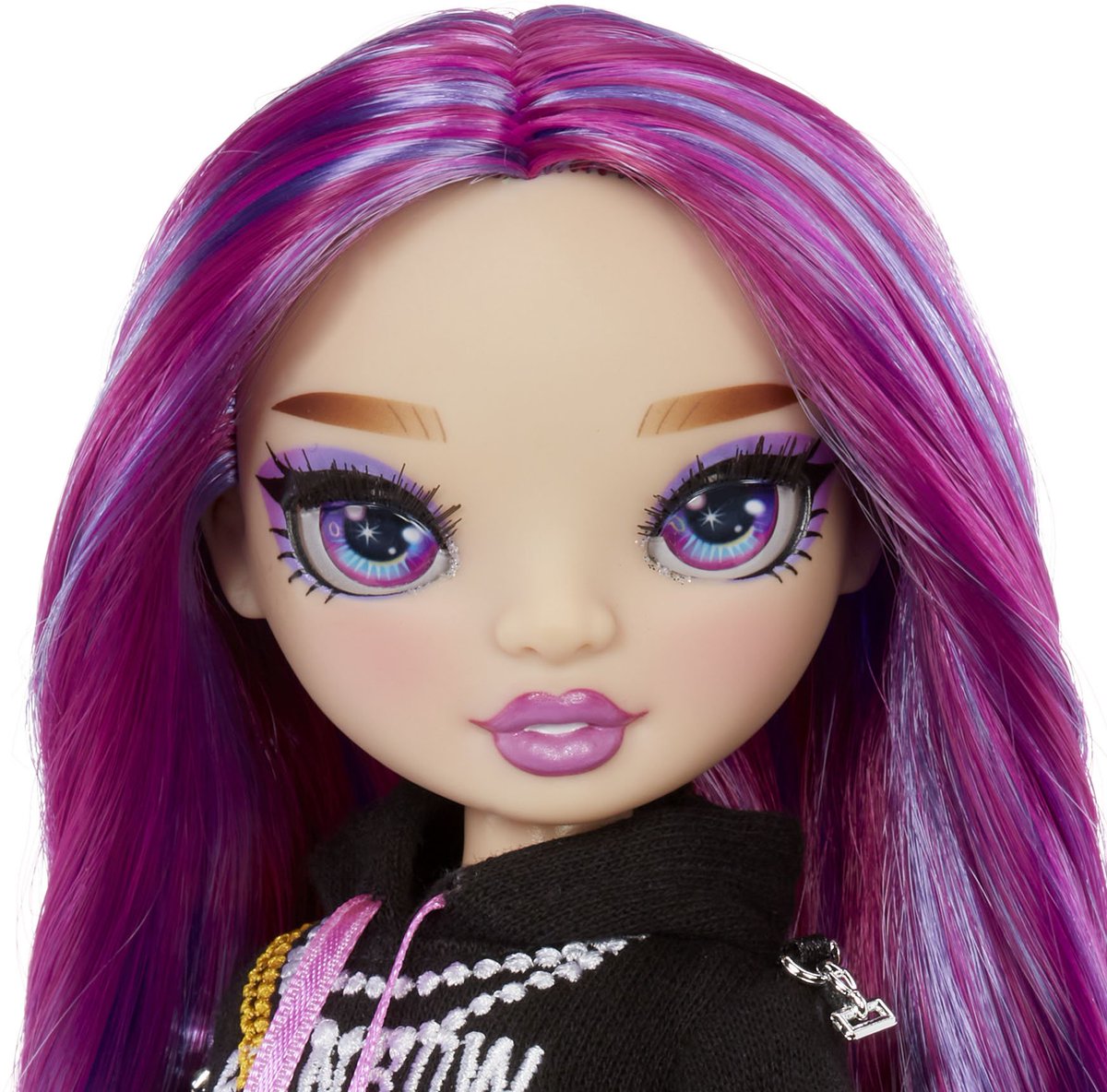 frantasia_'s tweet photo. @Kyoosh I'm not a big fan of the original face sculpt but the dolls with the monolid eyes sculpt are gorgeous https://t.co/qqq9OHIa49
