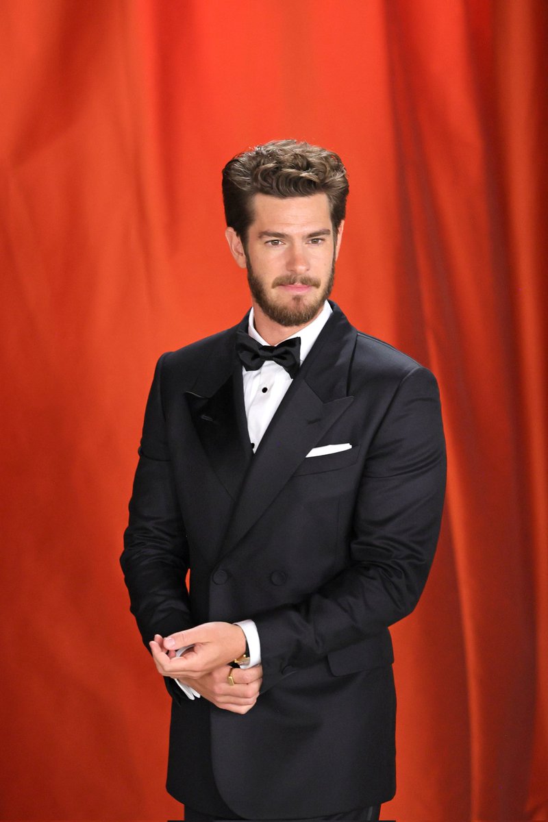 AndrewLatamUp's tweet photo. Andrew Garfield en los #Oscars https://t.co/1ZEqHtsrjJ