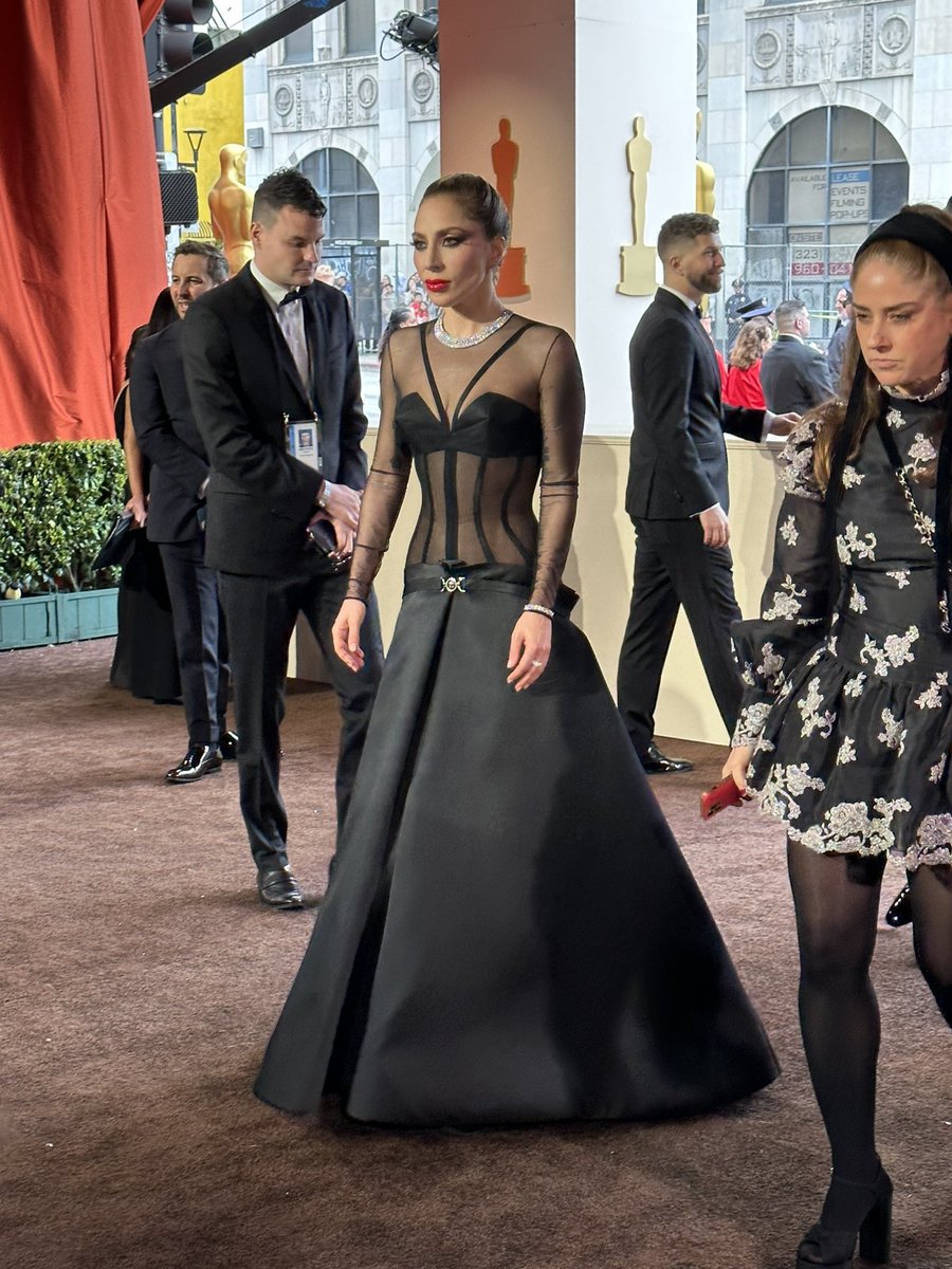 Lady Gaga has just arrived at the #Oscars