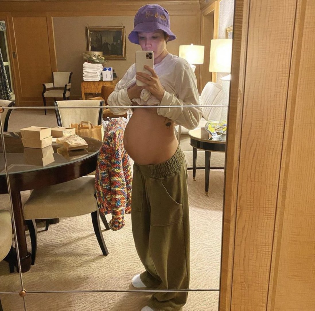 2 years ago on March 12th 2021 Halsey posts baby bum picture to instagram 

“henlo :)”