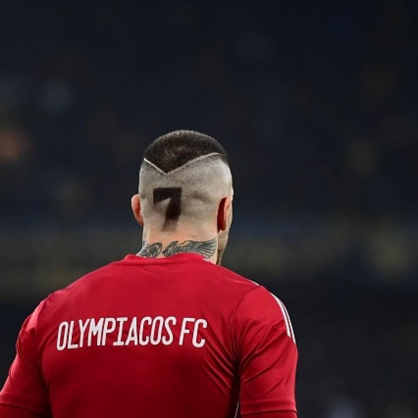 O_Palavos's tweet image. Αρρώστια είσαι ρε αλήτη !!!!
#paschalakis #OlympiakosFC #olympiakos #AEKOLY