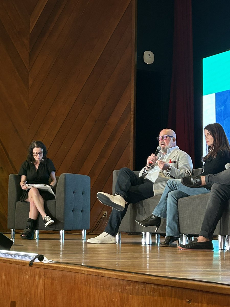 DanaVettel's tweet photo. Final @foodtank panel - Hope In the Water - @andrewzimmern speaking to @DaniNierenberg about the importance of aquaculture in fixing our food systems. #SXSW #AllThingsFood @FedByBlue https://t.co/QlRdy2rWKz