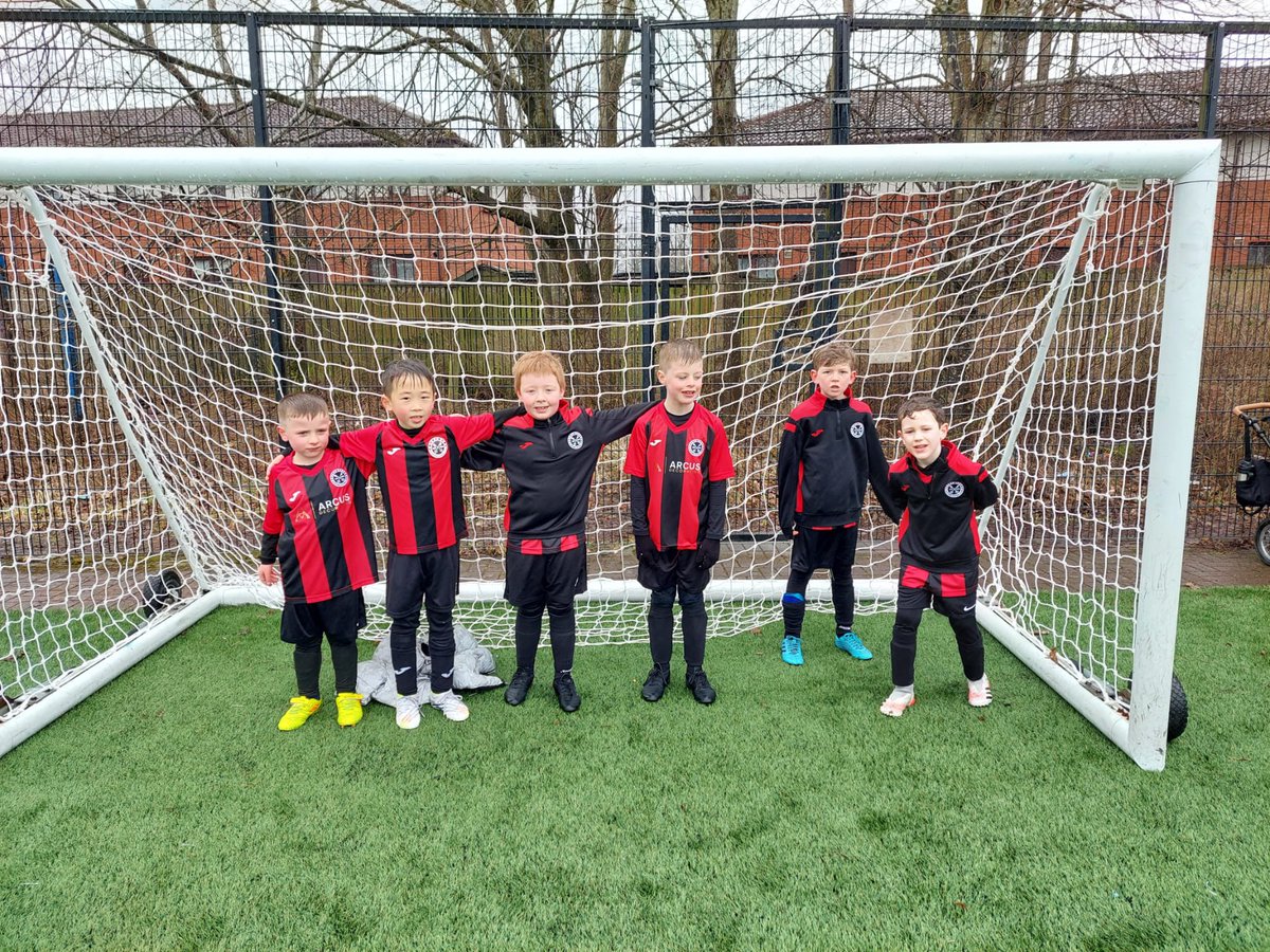 Fantastic effort today boys! ⚽️ a few body’s short this week so not a lot of subs to get a rest but they all pushed on and gave it everything they had 👏🏼 lots of positives today , they should all be proud of themselves ⚫️🔴