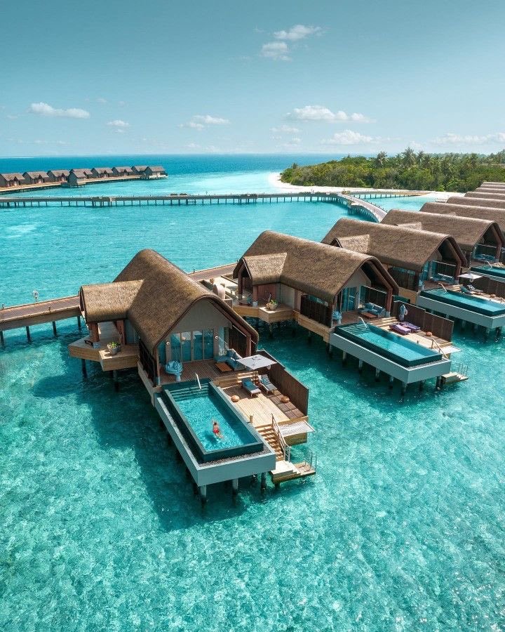 EarthDiscovers's tweet photo. Resort in Maldives https://t.co/dx3vKxCXet