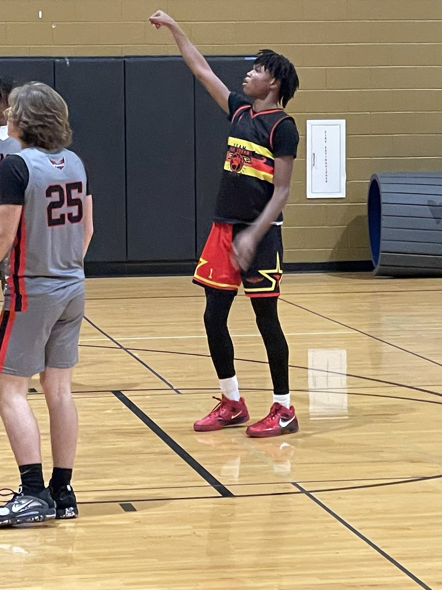 Proven_Prospect's tweet photo. Day 2 standouts from the @DT_Invitational:
Christian Ard
David Culbreath
Rongie Cowser
BJ Djibo 
Ermias Feleke
Okil Freeman
Corey Gatlin
Akil King
Dwayne Lawton
Jalen Lowman
Emmanuel Okogie
Darius Reynolds
Jacolby Roots
Jonavhan Sands 
Mike Smith 
Jamere Singleton
Sharod Stafford https://t.co/n9ikKeYUh9