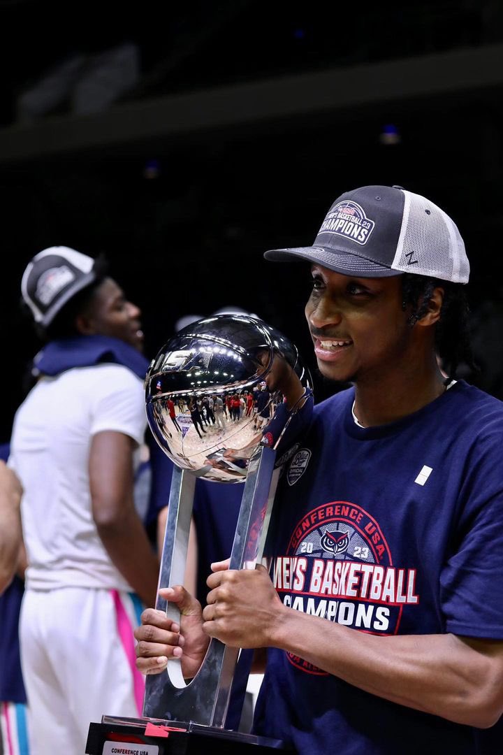 m_ke1135's tweet image. The been knew I was a star. Them people told me I was gifted🏆🏆 #2xChamp