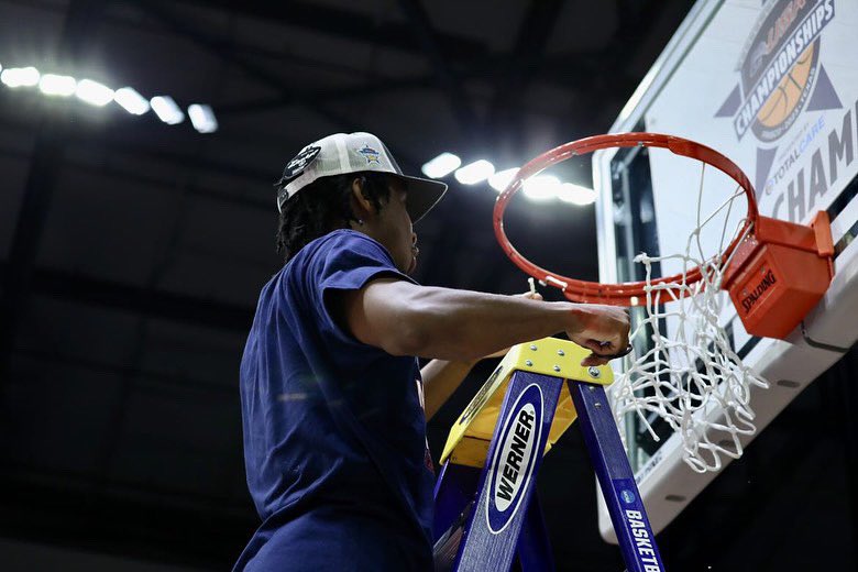 m_ke1135's tweet image. The been knew I was a star. Them people told me I was gifted🏆🏆 #2xChamp