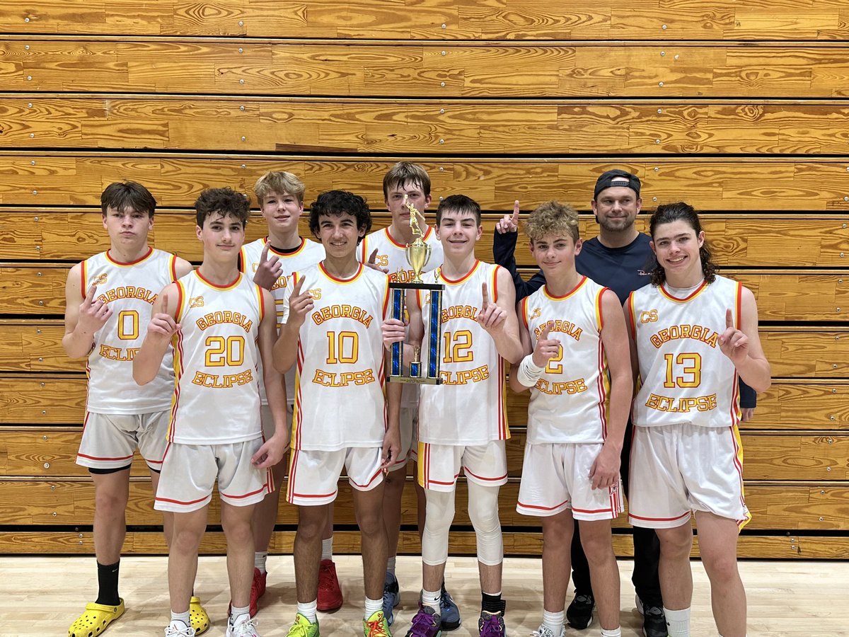 BrysonCorry's tweet photo. 1st place CHAMPS!!!!!!!! #dubs https://t.co/XuuPKAoxDP
