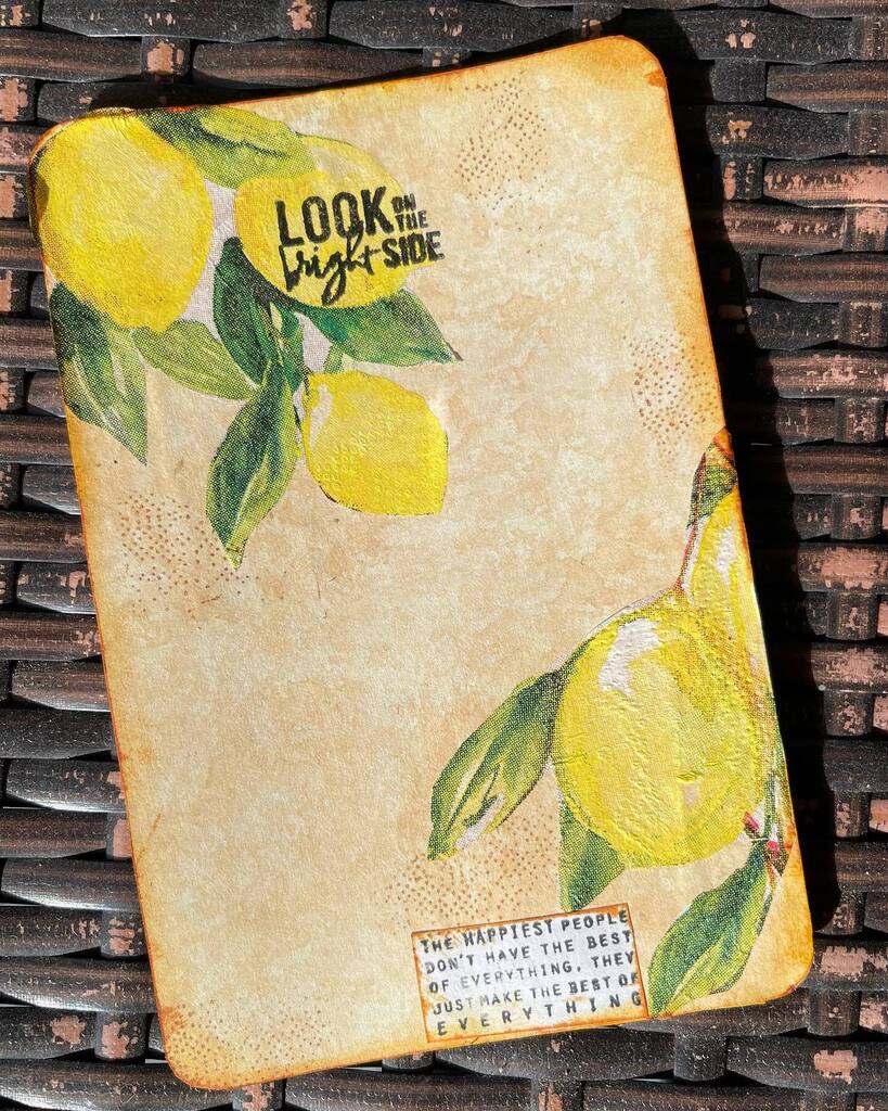 Day 15: made an #artcard added lemon napkins with #heidiswapp #stamps now all I need is a photo of me picking a lemon. Anyone got a lemon tree I can pose with to create the memory? 😂 napkin in #eileenhulletsyshop #journaling #stoptheblur #the100daypr… instagr.am/p/CptSZlQugPZ/