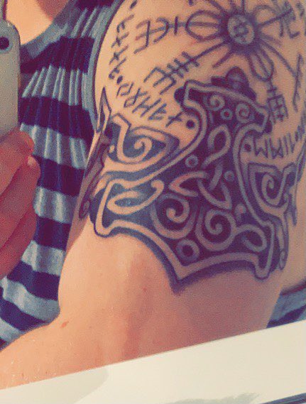 Monkey_XDD's tweet photo. Sup. Unfortunately I installed the app again to share a few images, or in this case my tats.

Some people wanted to see them so ig I can show them to you all. One on my left arm and one on my right forearm and shoulder. https://t.co/dBUMseWpqy