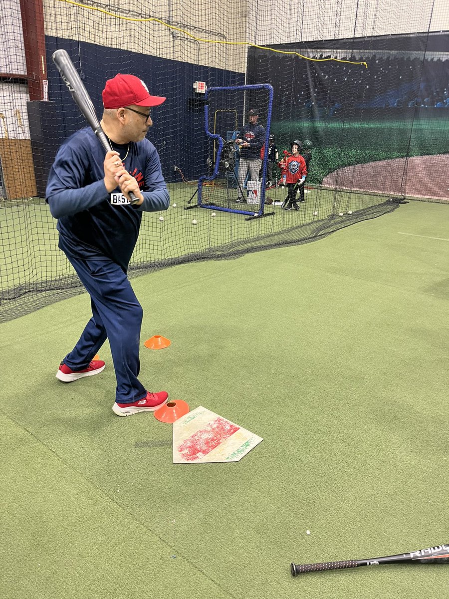 StateLineStars's tweet photo. State Line Stars hitting clinic was a great night!
#DevelopingStars
10U Coach Gracia showing some drills ⚾️⚾️⚾️⚾️ https://t.co/u7eT8NYMRj