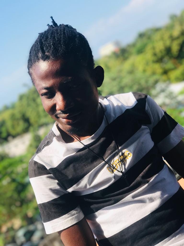 MilrySaint's tweet photo. L'homme courageux n'est pas celui qui n'a pas peur, mais celui qui arrive à toujours surmonter sa peur. https://t.co/kbWEyBty2K