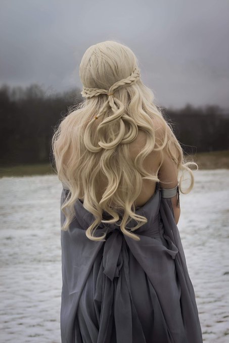 I take what I want with fire and blood 🩸🔥  NSFW photos will be live tonight on my site! 🥵  https://t<a href="/tag/gameofthrones"class="tags"><span>#gameofthrones</span></a><a href="/tag/cosplay"class="tags"><span>#cosplay</span></a><a href="/tag/daenerystargaryen"class="tags"><span>#daenerystargaryen</span></a><a href="/tag/cosplaymode"class="tags"><span>#cosplaymode</span></a>