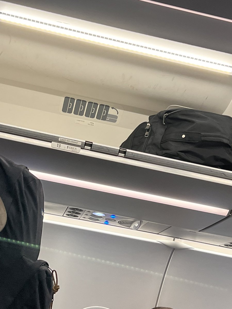 queenlytesa's tweet photo. @AmericanAir it’s time to do better! The lack of customer service is unacceptable! Employees and supervisors demanding a person to check a bag when it’s carry on size. So many people were forced to check their carry on the overhead cabins were half empty at take off. https://t.co/D3T8Zi1YuC