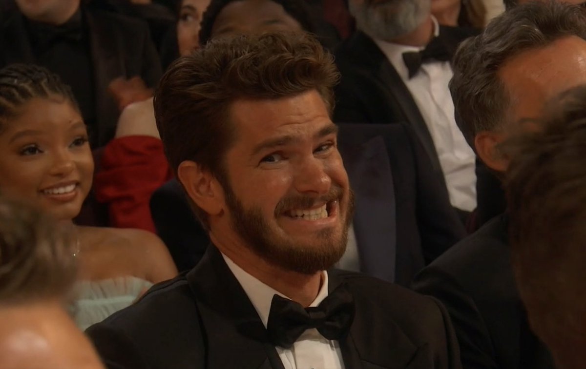 🕸E Andrew ci dà già il meme della serata 
#Oscars95