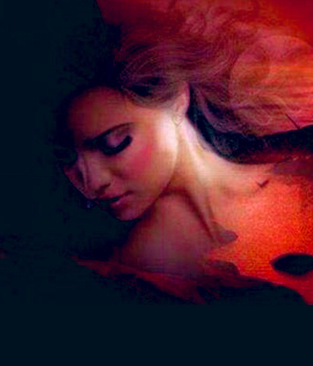 وحنيني لك يكوي أضلعي .. والثواني جمرات في دمي
#الاطلال
#ثومة