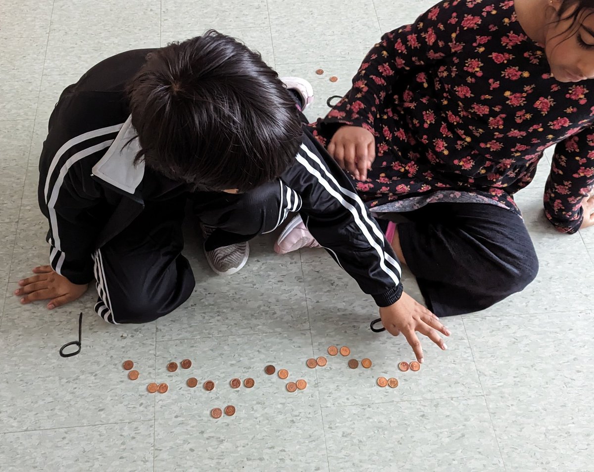 musicroom110's tweet image. &quot;not a penny was there in it&quot; We can create the shape of a song using a variety of methods. We can sing and follow the melody of a familiar song.
#solfege #elementarymusic #pennywise
