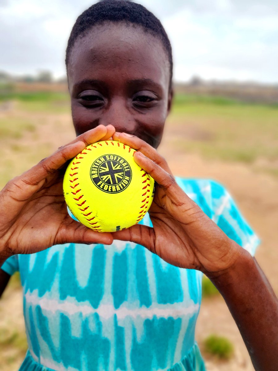 TawonasheP's tweet photo. The kit will surely go a long way in helping the kids and developing softball in Chitungwiza, Harare @chitwneagles and Zimbabwe ๐ฟ๐ผ at large
#GBsoftball @BritishSoftball #RichardBrown #IanTomlin #JullRussell #BaileyBrown @ImpactRetweets @delanie_perry https://t.co/i7hOJzxkff