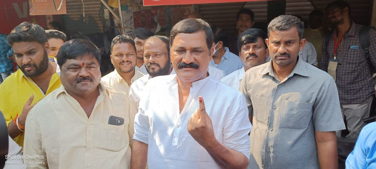 Ganta_Srinivasa's tweet photo. I cast my vote at MVP Colony at Visakhapatnam today.
#CastMyVote https://t.co/nwCTyOkhUa